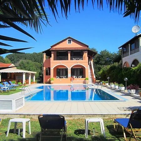 Varvara & I * Peroulades (Corfu)