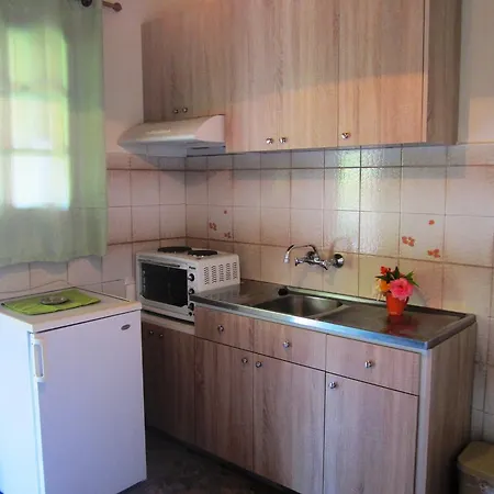 Varvara & I * Peroulades (Corfu)